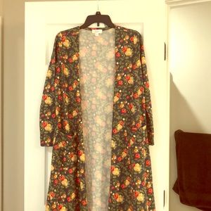 LuLaRoe small Floral Sarah